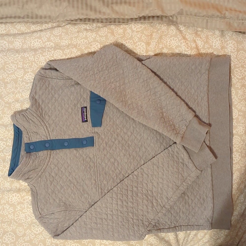 Patagonia Gray Quilted Pullover